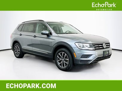 Used 2020 Volkswagen Tiguan SE w/ Panoramic Sunroof Package