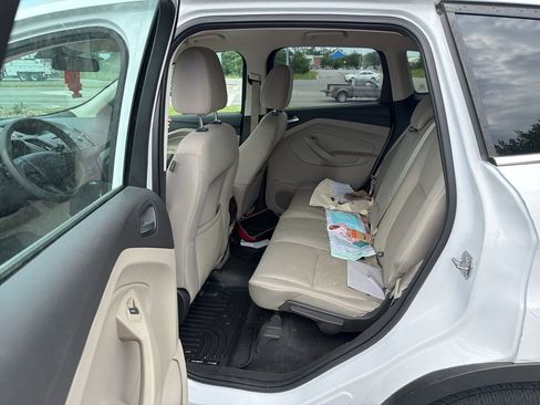 Used 2017 Ford Escape SE FWD image 7