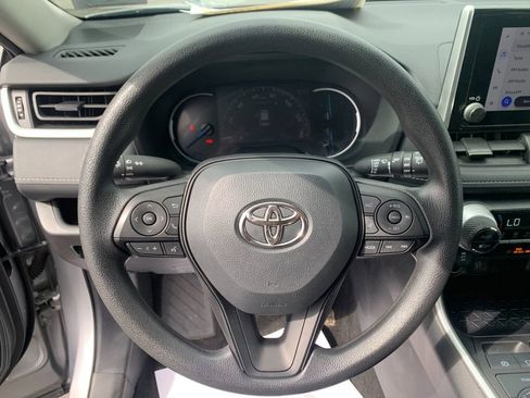Used 2025 Toyota RAV4 XLE AWD/4WD image 26