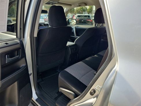 Used 2014 Toyota 4Runner SR5 image 8