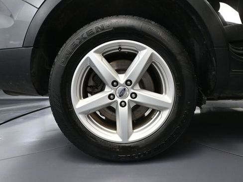 Used 2017 Ford Explorer XLT AWD/4WD image 13