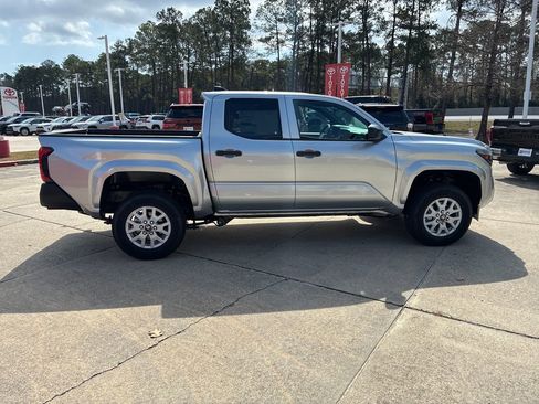 New 2026 Toyota Tacoma SR image 8