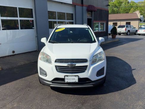 Used 2015 Chevrolet Trax LT w/ LT Plus Package AWD/4WD image 3