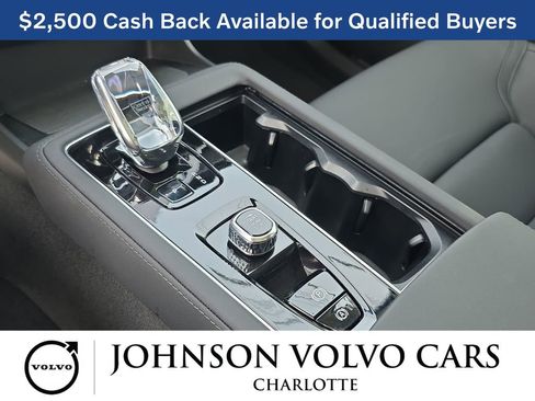 New 2026 Volvo XC90 T8 Plus w/ Protection Package Premier image 28