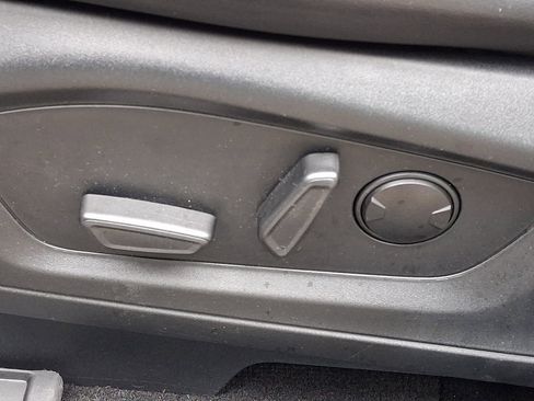 Certified 2023 Ford Explorer XLT w/ Equipment Group 202A image 18