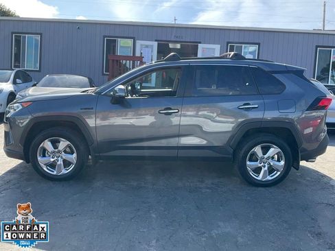 Used 2021 Toyota RAV4 Limited image 5