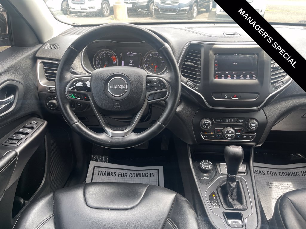 Used 2019 Jeep Cherokee Latitude Plus w/ Comfort/Convenience Group AWD/4WD image 20