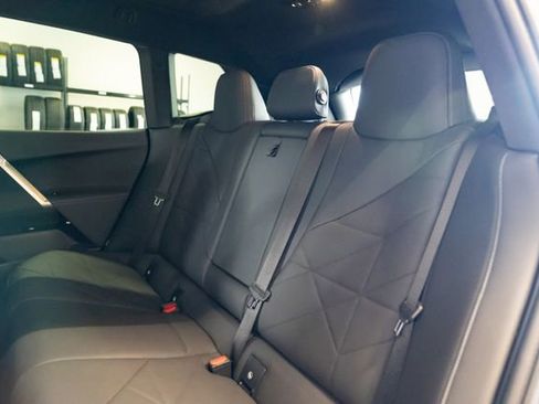 Used 2022 BMW iX xDrive50 w/ Premium Package AWD/4WD image 28