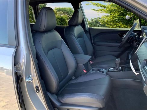 New 2025 Subaru Forester Limited image 11