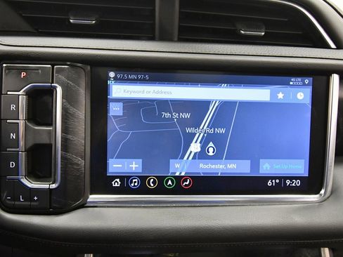 Used 2021 GMC Yukon XL Denali image 25