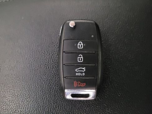 Used 2018 Kia Optima LX image 27