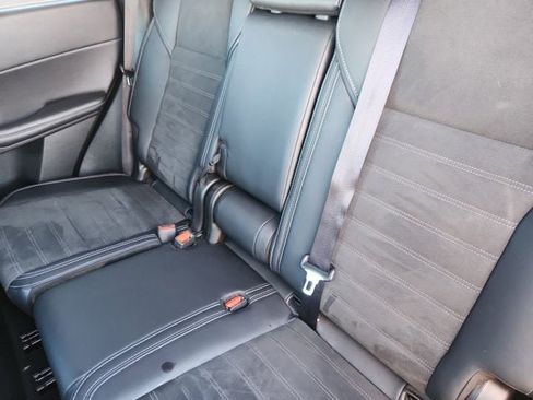 Used 2024 Mitsubishi Outlander SE image 13