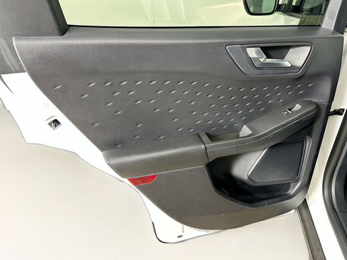 Used 2020 Ford Escape SE FWD image 26