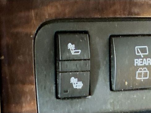 Used 2017 Buick Enclave Leather image 22