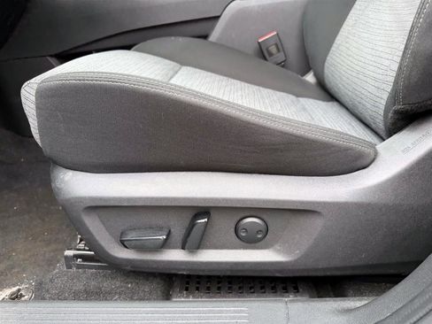 Used 2023 Nissan Rogue SV AWD/4WD image 14