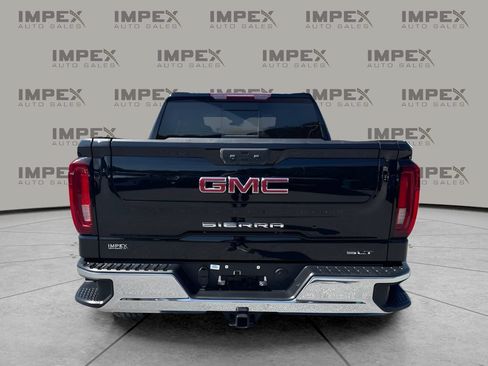 Used 2022 GMC Sierra 1500 SLT w/ SLT Convenience Package AWD/4WD image 4
