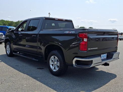 Used 2021 Chevrolet Silverado 1500 LT AWD/4WD image 4