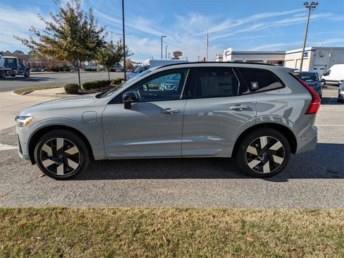 New 2024 Volvo XC60 T8 Plus w/ Protection Package Premier image 7