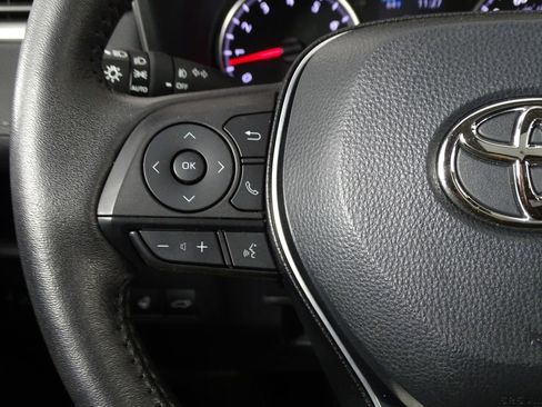 Used 2022 Toyota RAV4 XLE Premium image 26