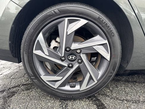 Certified 2025 Hyundai Elantra Sport image 12