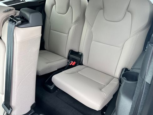 New 2026 Volvo XC90 B6 Plus image 13