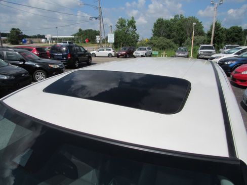 Used 2016 Honda Odyssey Touring Elite image 4