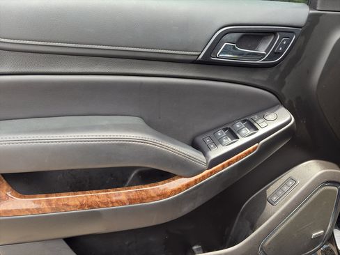 Used 2019 Chevrolet Tahoe Premier AWD/4WD image 11