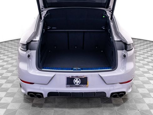 New 2026 Porsche Cayenne GTS AWD/4WD image 36