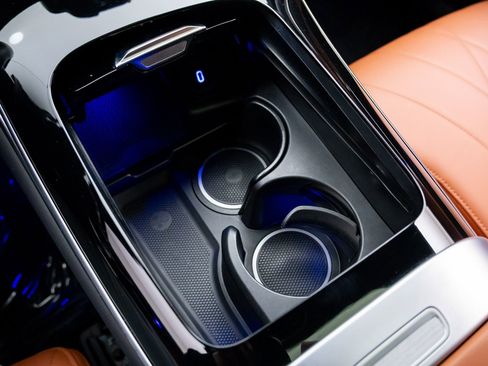 Used 2024 Mercedes-Benz GLC 300 4MATIC image 31