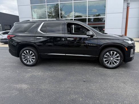 Used 2023 Chevrolet Traverse Premier w/ LPO, Floor Liner Package FWD image 9