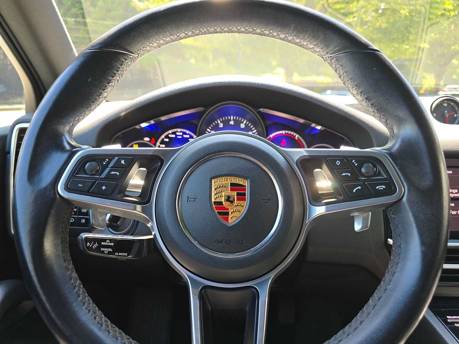 Used 2021 Porsche Cayenne AWD/4WD image 30