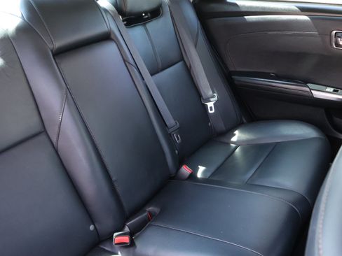 Used 2018 Toyota Avalon XLE Premium FWD image 12