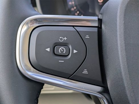 New 2026 Volvo XC40 B5 Plus w/ Protection Package Premier image 35