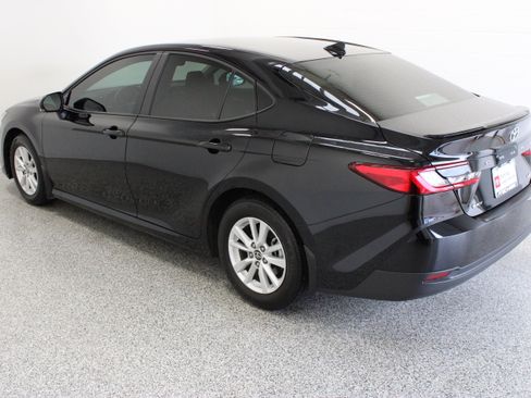Used 2026 Toyota Camry LE w/ Convenience Package FWD image 9