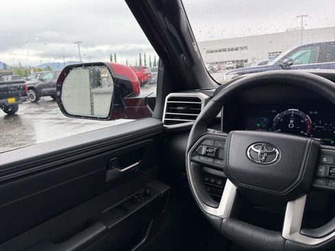Used 2025 Toyota Sequoia SR5 w/ SR5 Premium Package AWD/4WD image 19