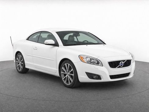 Used 2013 Volvo C70 T5 FWD image 2