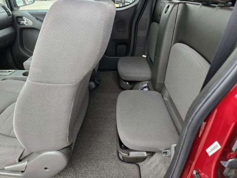 Used 2006 Nissan Frontier XE w/ (G01) XE Preferred Pkg image 18