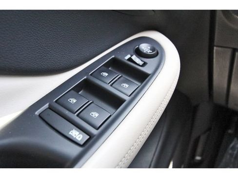 Used 2020 Buick Envision Premium AWD/4WD image 20