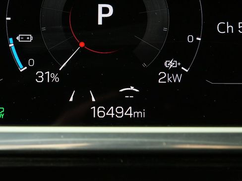Used 2024 GMC Sierra EV Denali AWD/4WD image 30