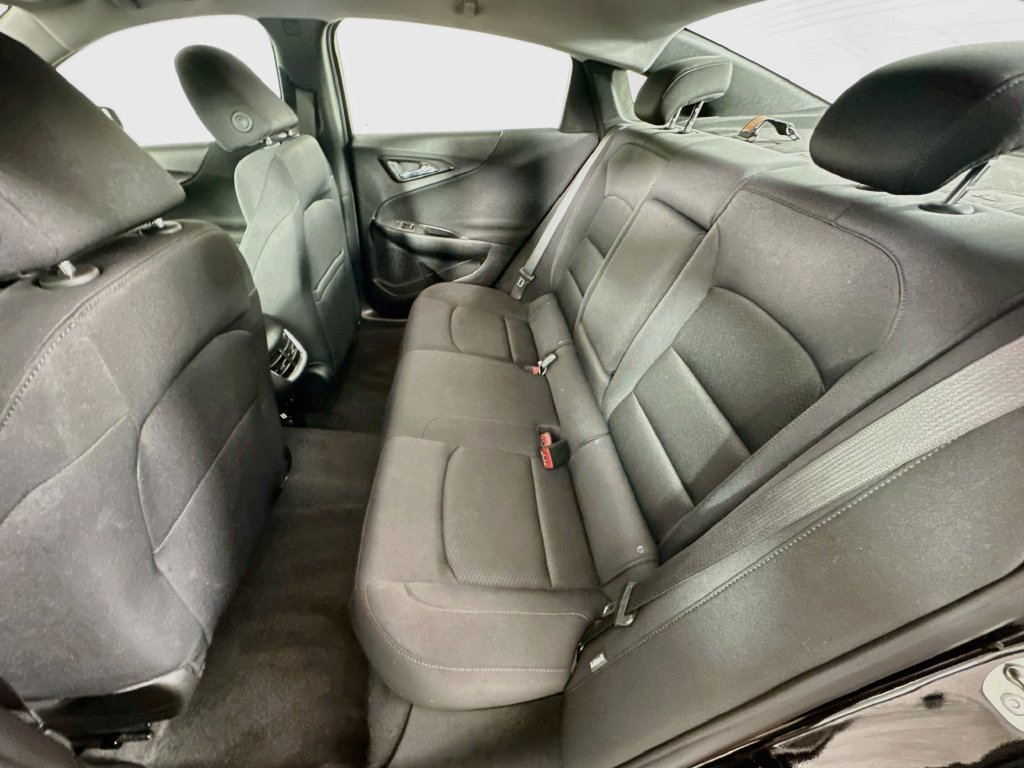 Used 2024 Chevrolet Malibu LT FWD image 32
