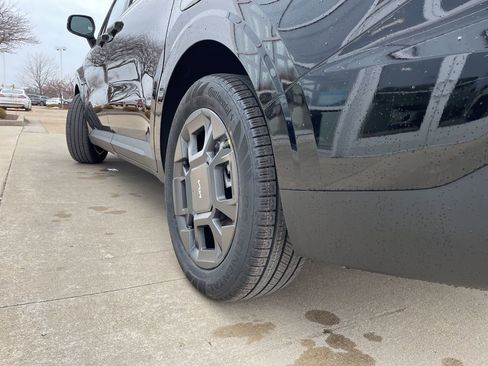 New 2026 Kia Carnival EX image 18