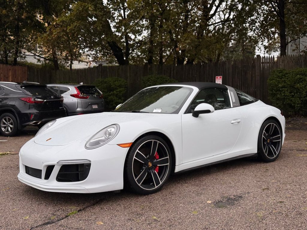 Used 2018 Porsche 911 Targa 4S w/ Sportdesign Package AWD/4WD image 2