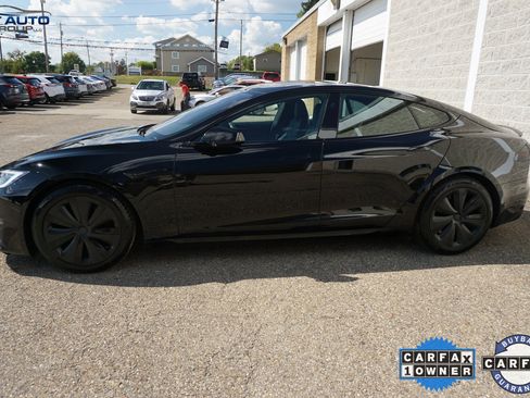 Used 2022 Tesla Model S Plaid image 4