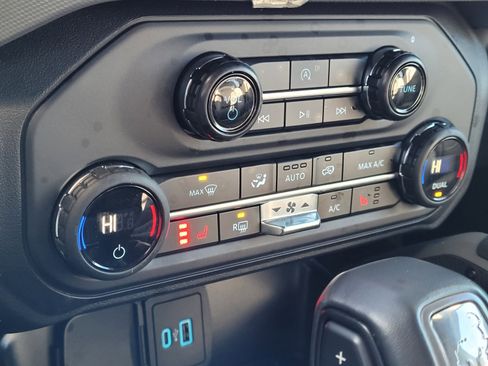 Used 2024 Ford Bronco Big Bend w/ Sasquatch Package image 20