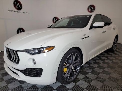 Used 2023 Maserati Levante GT image 5