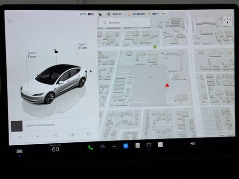 Used 2025 Tesla Model 3 image 9