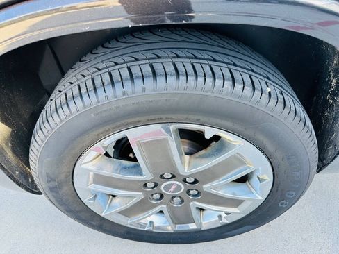 Used 2011 GMC Acadia Denali FWD image 29