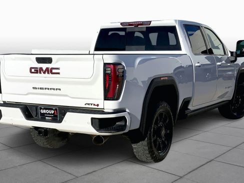 Used 2024 GMC Sierra 2500 AT4 w/ Technology Package image 12