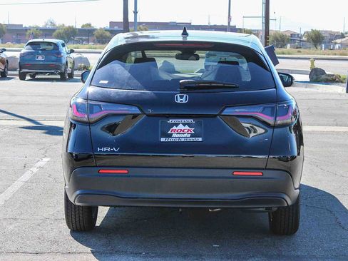 New 2026 Honda HR-V LX image 5