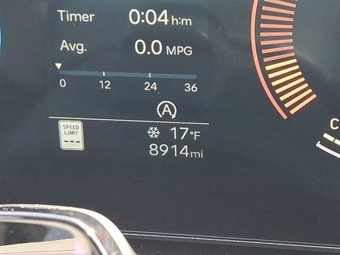 Certified 2025 Hyundai Santa Fe SEL image 13